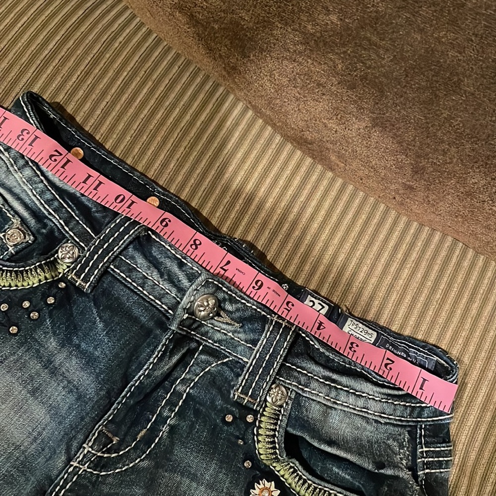 Miss Me Signature Shorts Size 27 🤠👢👩‍🎤❤️‍🩹 - Picture 5 of 8